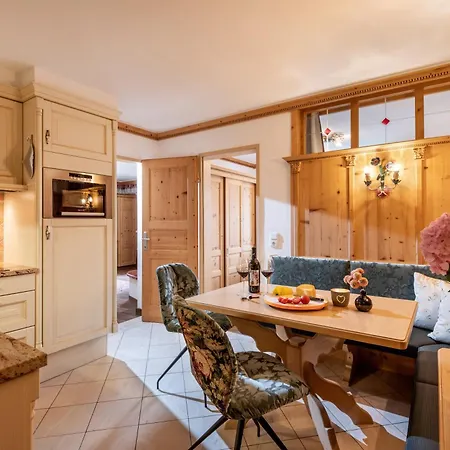 Boutique Appartments Gerlosperle 招待所 4*